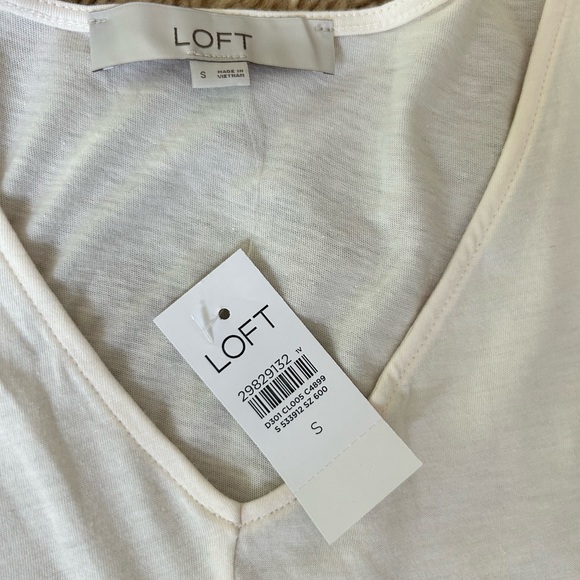 Loft ruffle detail T-shirt S NWT - Picture 5 of 6